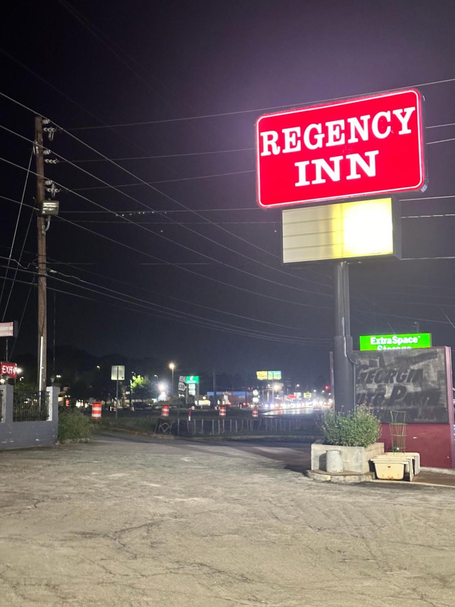 Regency Inn Рівердейл Екстер'єр фото